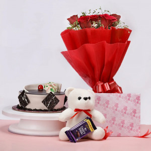 Valentine's Combo With Cake and Rose